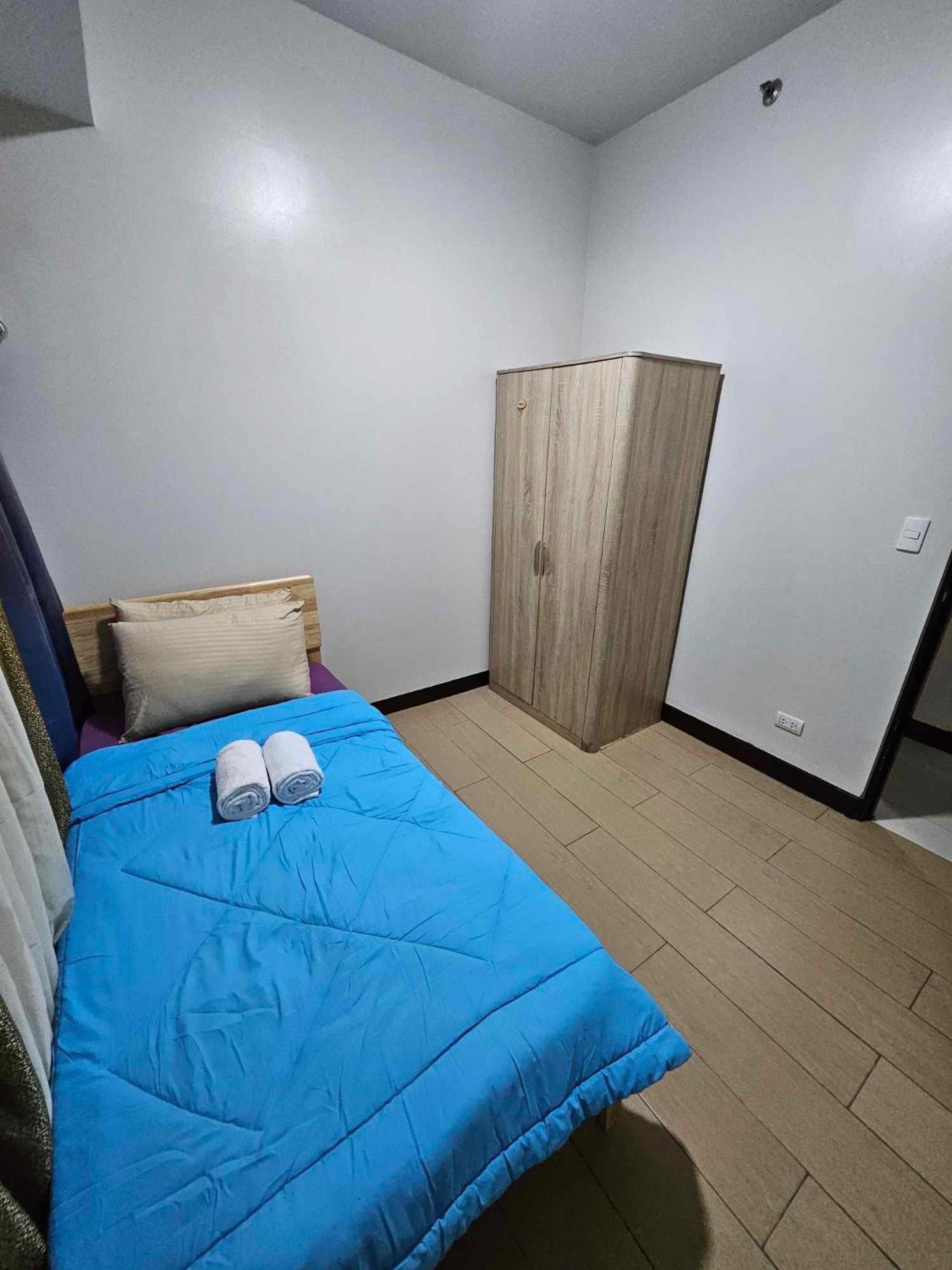 Cubao Manhattan Heights Unit 5A Tower C Quezon City Extérieur photo
