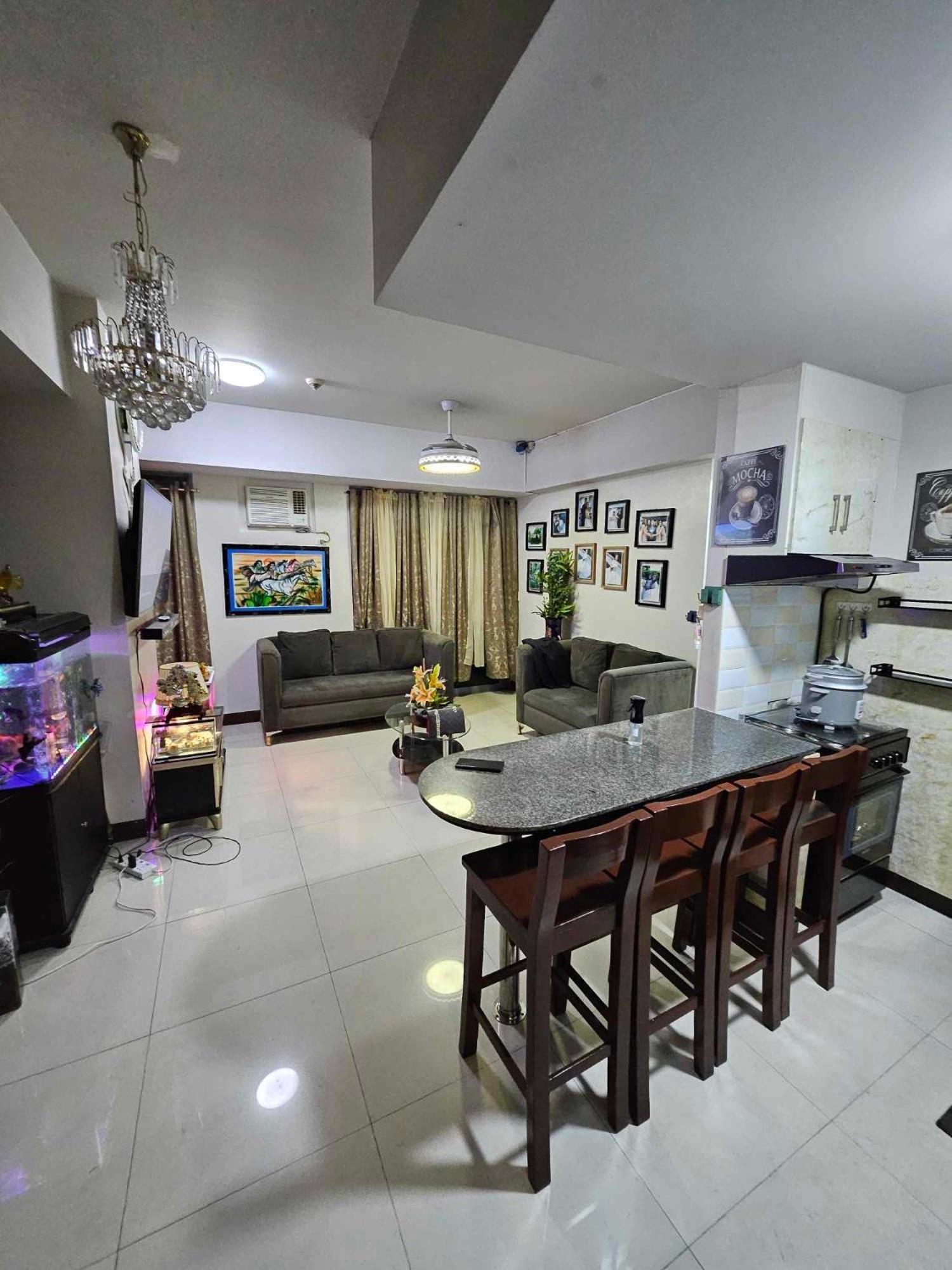 Cubao Manhattan Heights Unit 5A Tower C Quezon City Extérieur photo