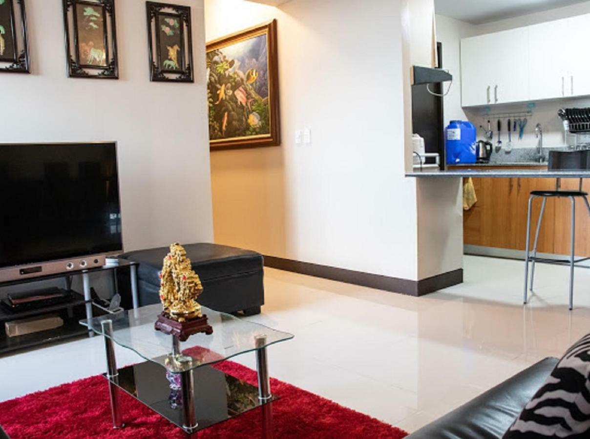 Cubao Manhattan Heights Unit 5A Tower C Quezon City Extérieur photo