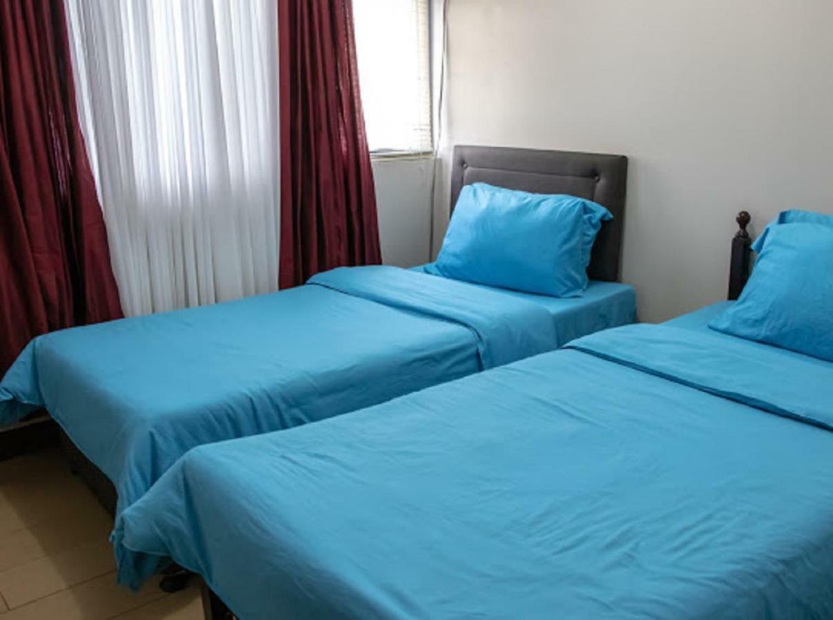 Cubao Manhattan Heights Unit 5A Tower C Quezon City Extérieur photo