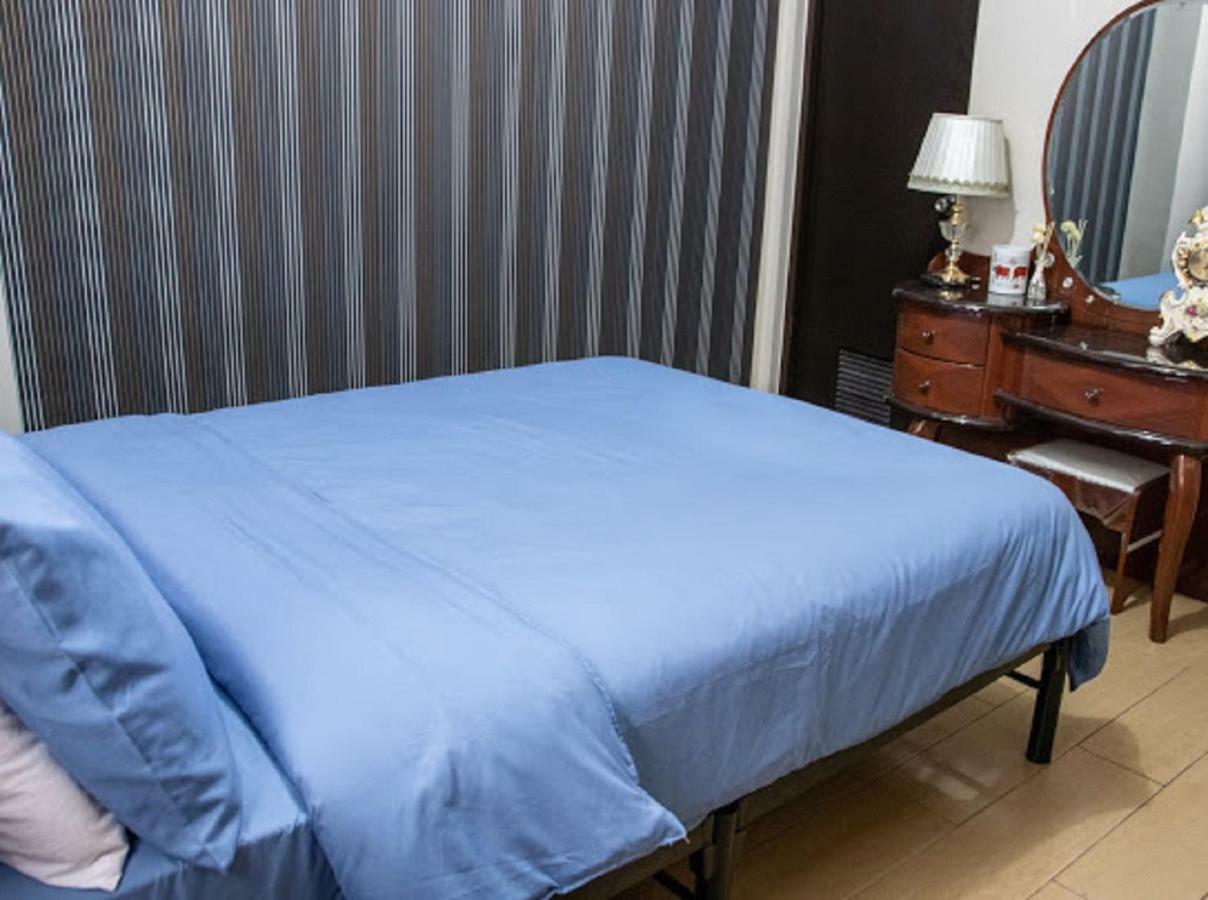 Cubao Manhattan Heights Unit 5A Tower C Quezon City Extérieur photo