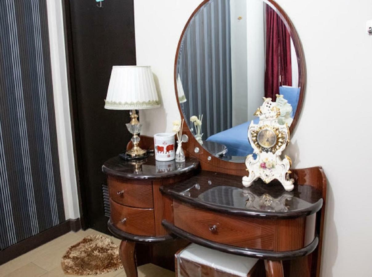 Cubao Manhattan Heights Unit 5A Tower C Quezon City Extérieur photo