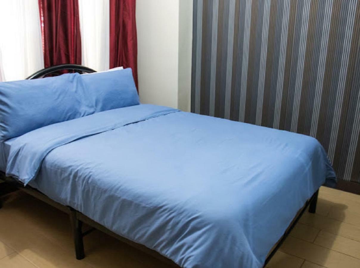 Cubao Manhattan Heights Unit 5A Tower C Quezon City Extérieur photo